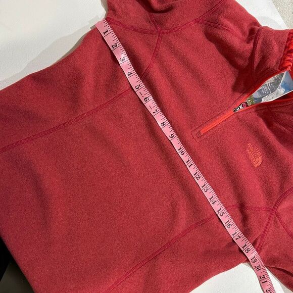 NWT The North Face Women’s Glacier ¼ Zip Fleece Pullover Red Size M Relaxed Fit - Picture 6 of 6